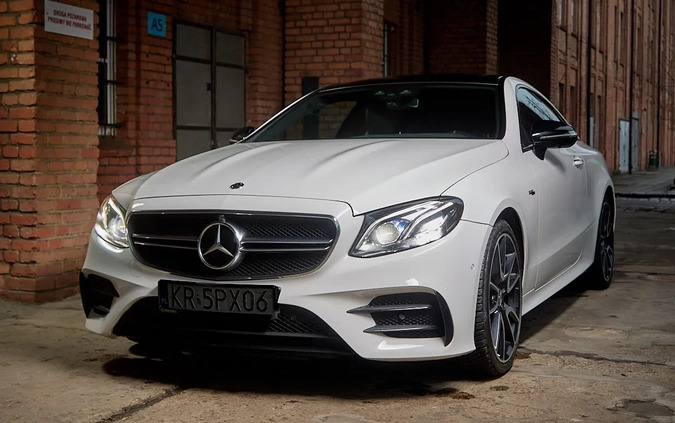 Mercedes-Benz Klasa E cena 209000 przebieg: 160000, rok produkcji 2019 z Sosnowiec małe 742